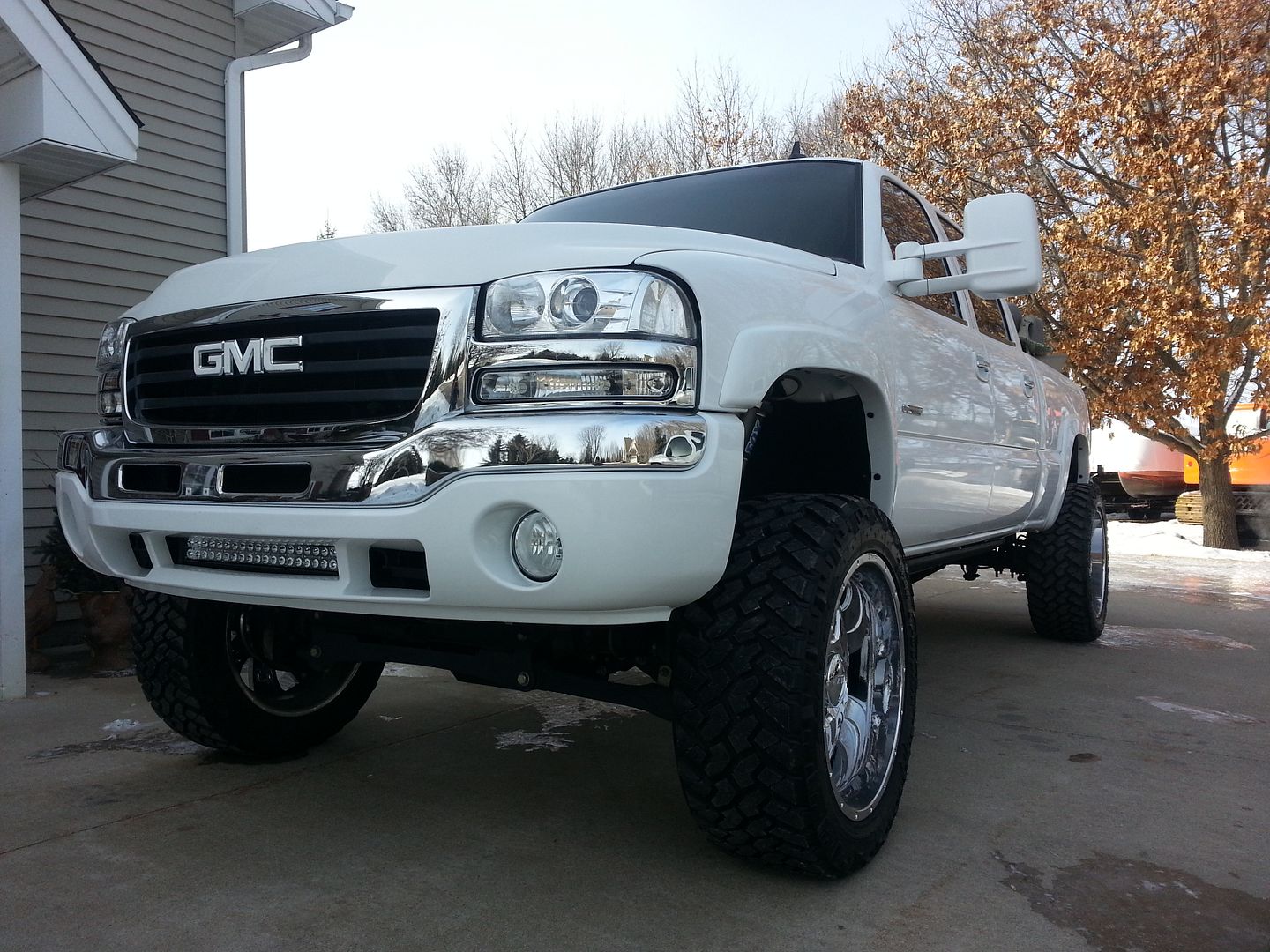 • Light Bar Location (anyone tried this spot